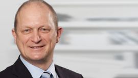 Gerd-Lothar Leonhart, Managing Director BULL GmbH